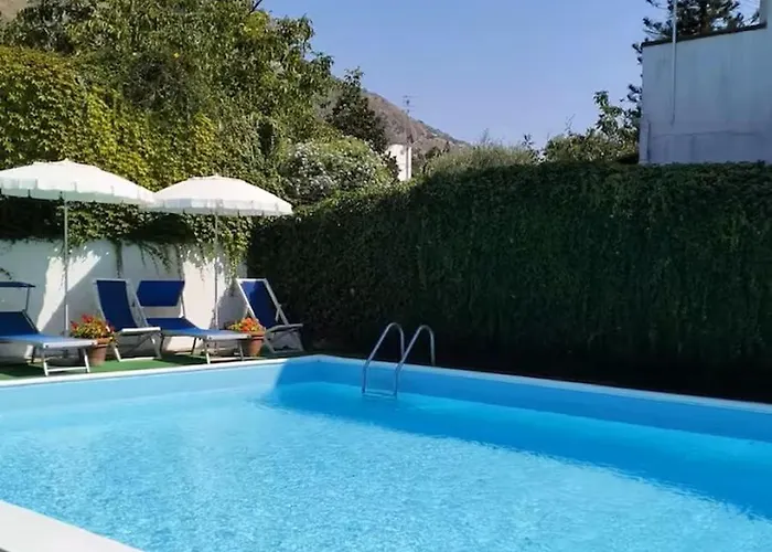 Dafne Villa