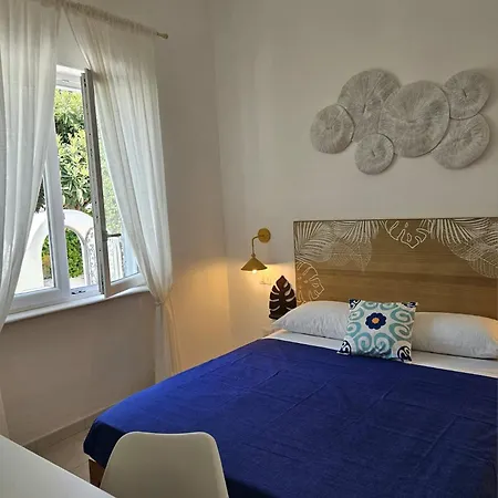 Dafne Forio di Ischia